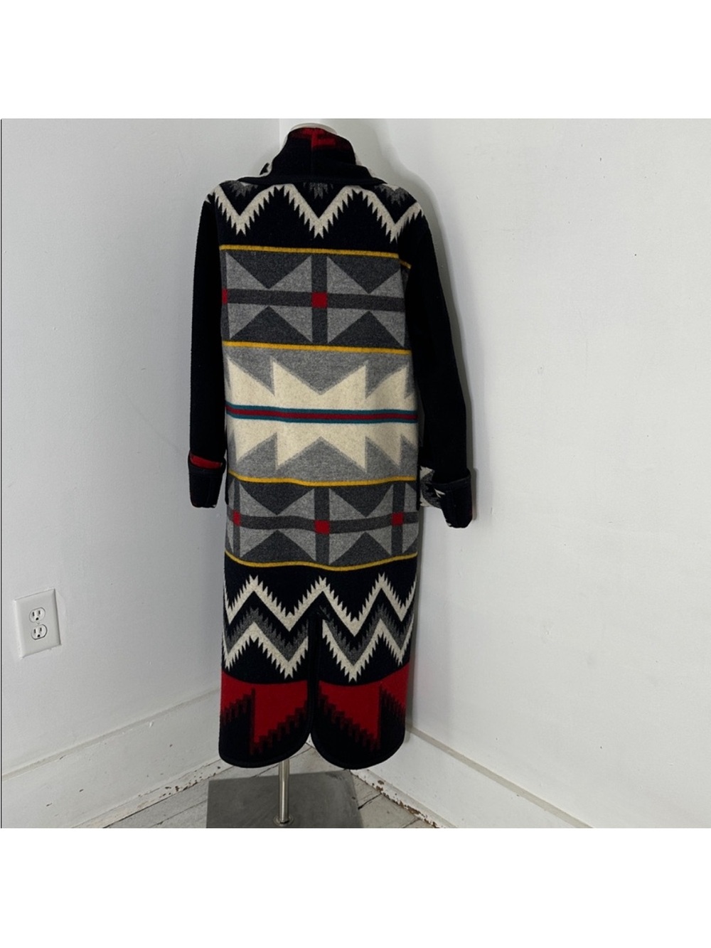 Vintage Reversible Pendleton? Native Pattern Conch Button Coat - Picture 2 of 9